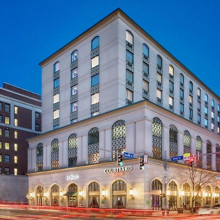 Courtyard By Marriott Stamford Downtown Hotel Exterior foto