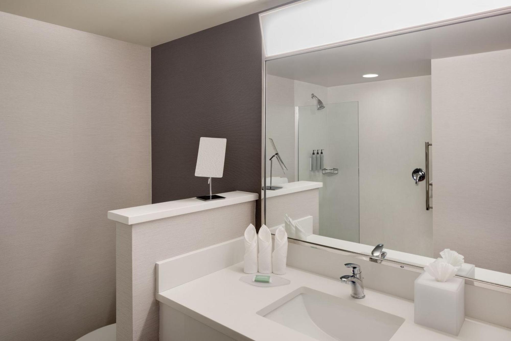Courtyard By Marriott Stamford Downtown Hotel Exterior foto