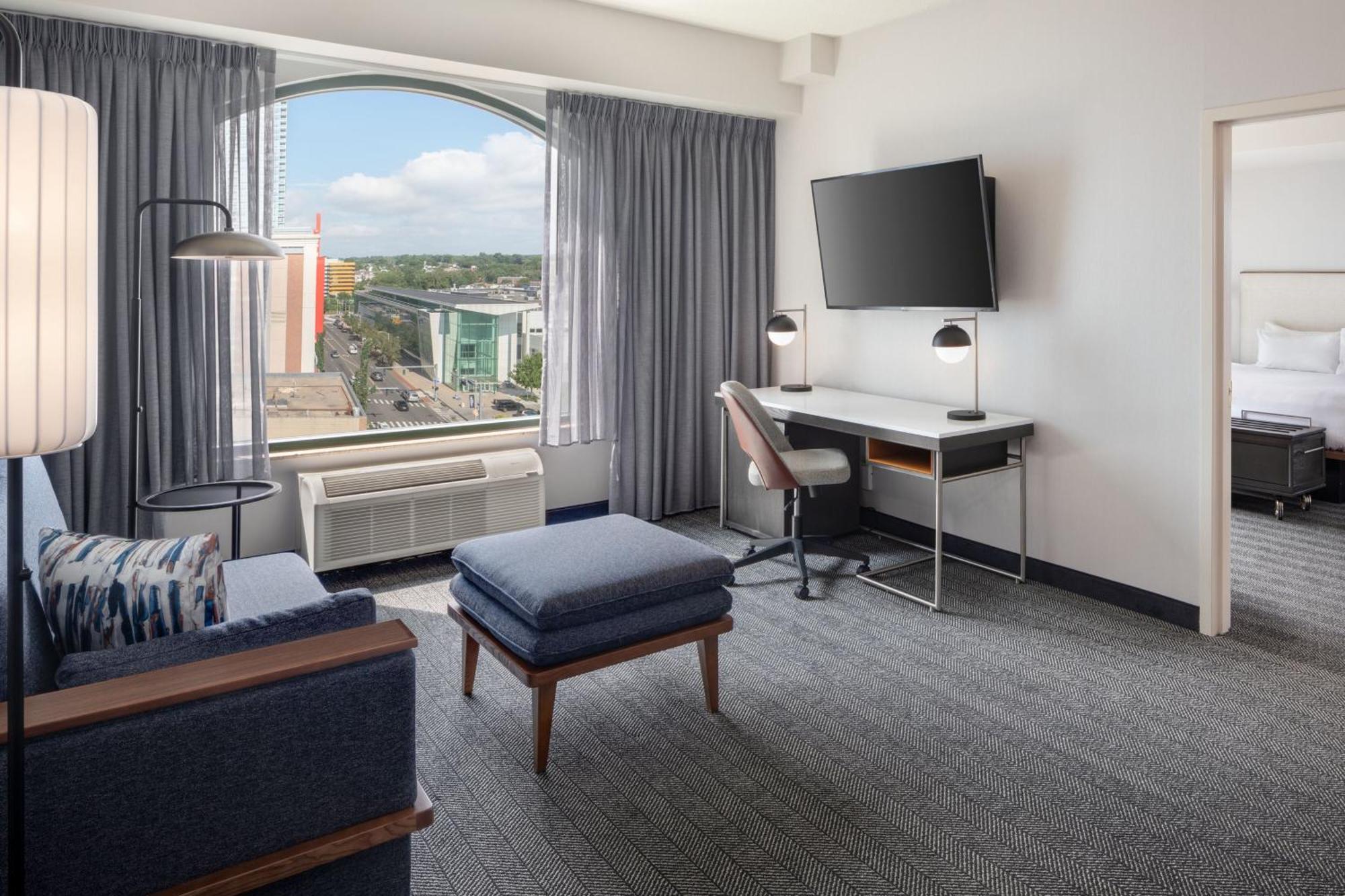 Courtyard By Marriott Stamford Downtown Hotel Exterior foto